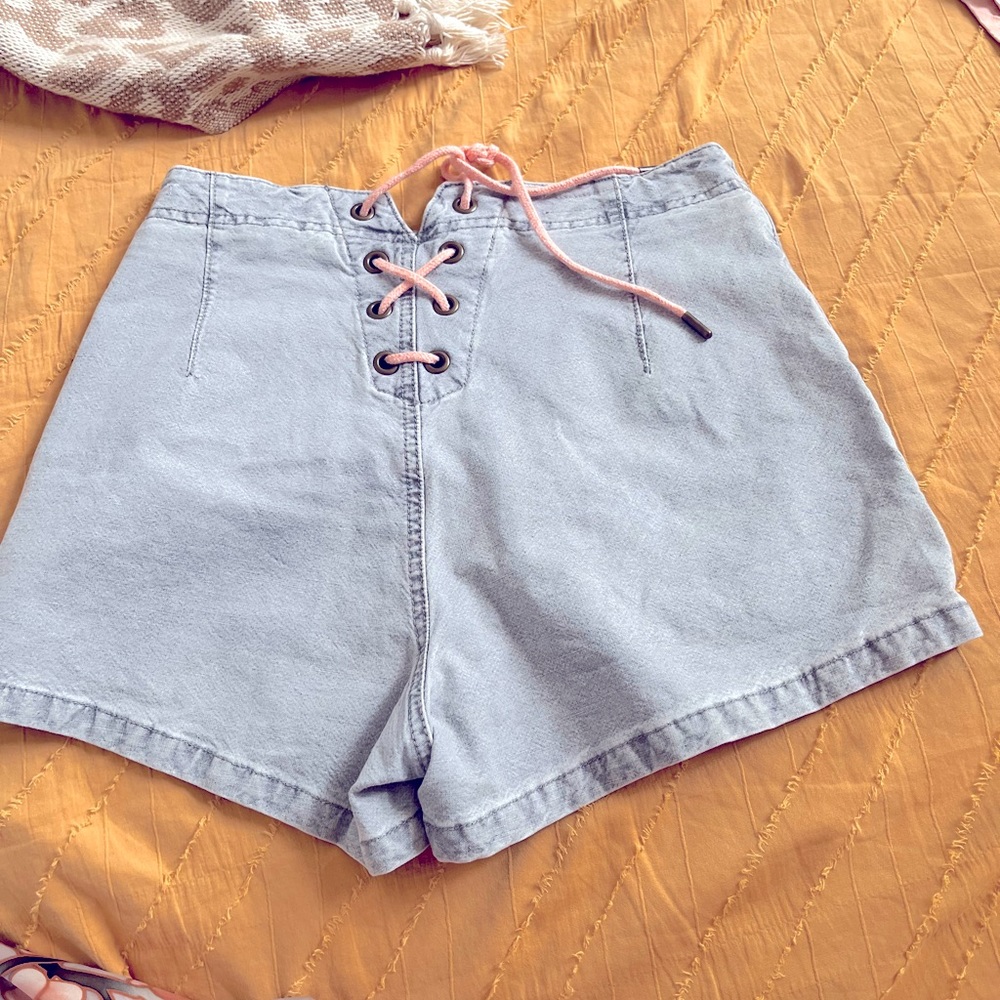 PILCRO shorts size 28. Used once!!